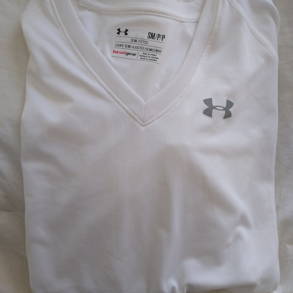 Women's Size S Under Armour Short Sleeve